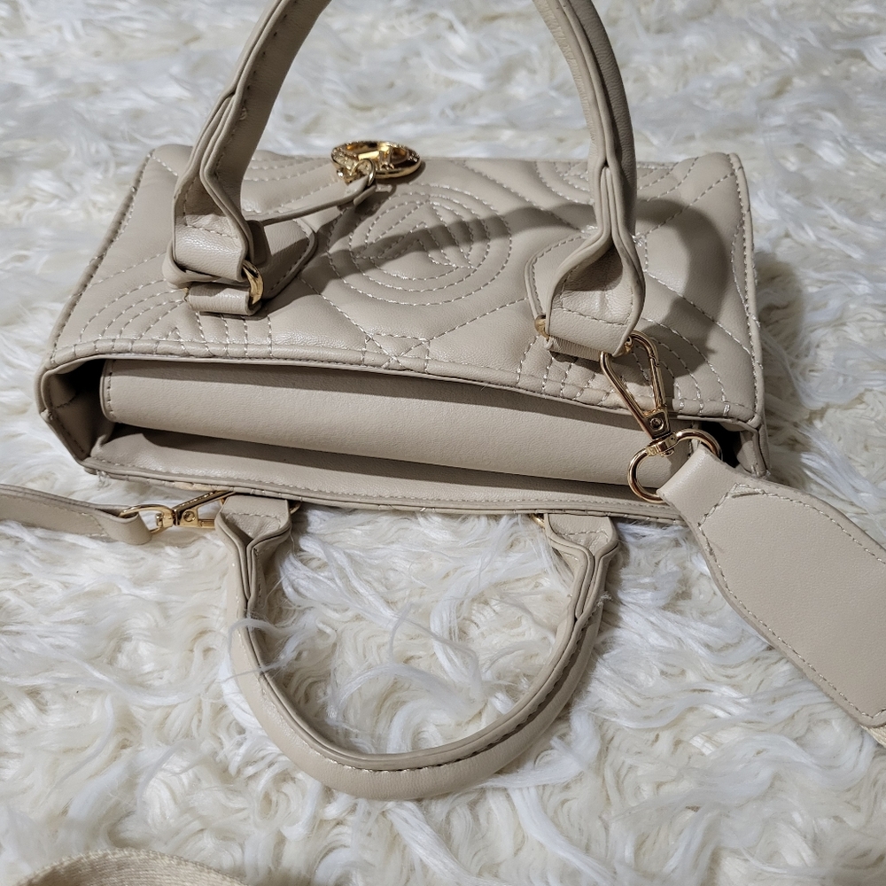 Valentino Orlandi Crossbody Purse Cream Color With Gold Hardware - Picture 6 of 14